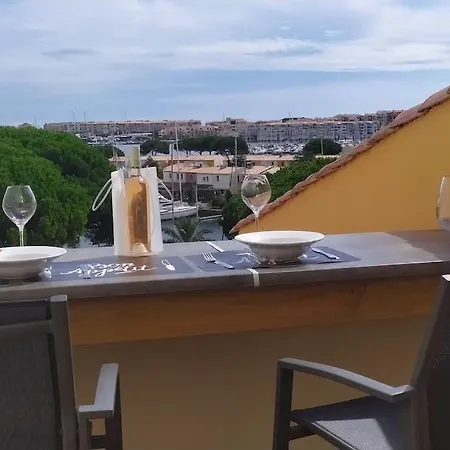 Design Avec Solarium Au Dernier Etage Daire *