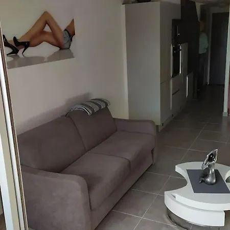 Apartment Design Avec Solarium Au Dernier Etage *